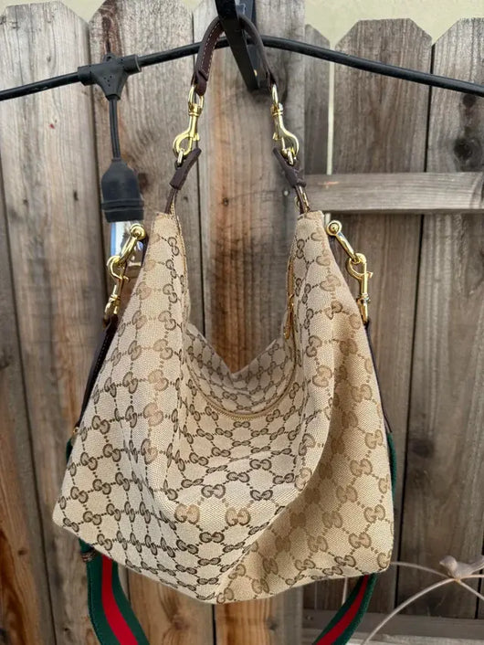 Brera Medium Crossbody Bag